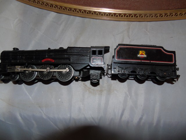 TRI-ANG LOCOMOTIVE TENDER & OTHER PARTS [£15 - £30] - Image 2 of 2