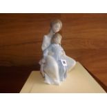 NAO FIGURE OF MOTHER & CHILD EST [£10- £20]