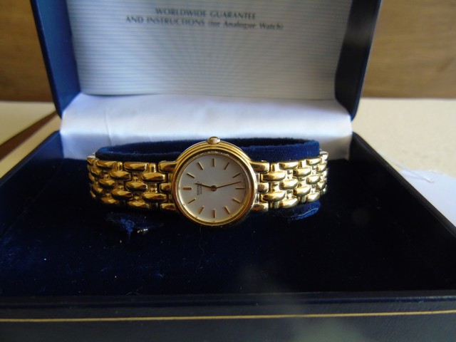 SEIKO LADIES GOLD COLOURED WRIST WATCH WITH BOX EST [£12- £25]