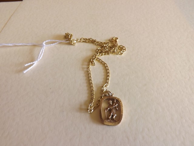 9CT GOLD ST CHRISTOPHER CHAIN 3.9GRAMS EST [£20-£40]