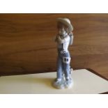 LLADRO FIGURE OF A BOY CARRYING A BASKET OF FLOWERS EST [£20- £40]