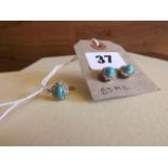 9CT GOLD RING SIZE "N" TURQUOISE STONE WITH MATCHING EARRINGS EST [£40-£60]