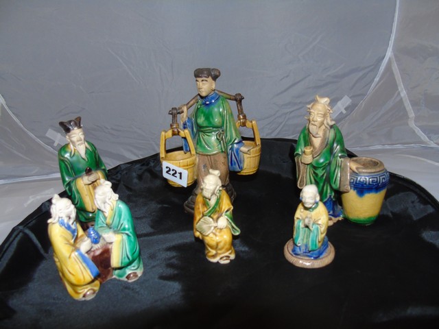 SELECTION OF 6 CHINESE MUD MAN FIGURES EST [£40-£80]