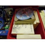 A COLLECTION OF QUALTITY CHINESE DECORATIVE PLATES BOXED [£20- £40]