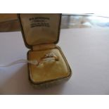 18CT GOLD 3 DIAMOND RING SIZE 'N' 2.7GRMS EST [£60-£90]