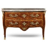 Carub wood commode Piemonte, 18th century 87x144x61 cm.