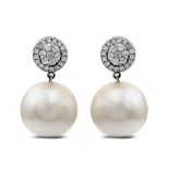 18kt white gold and South Sea pearl earrings weight 16,2 gr.