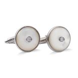 18kt white gold circular cufflinks weight 6,4 gr.