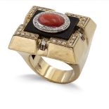18kt gold, black onyx and coral ring weight 17,3 gr