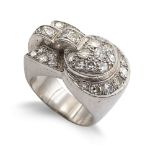 Platinum and diamond ring 1940/50s weight 12,7 gr