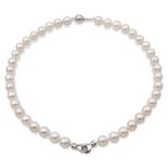 Japanese pearl necklace weight 64 gr.