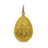 Fabergé, 18kt gold egg pendant by Victor Mayer, 20th century weight 19,9 gr.