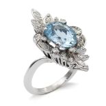 18kt white gold and aquamarine ring weight 79 gr.