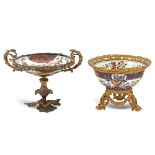 Two Imari porcelain stands 19th - 20th century h. 14 and 17 cm.
