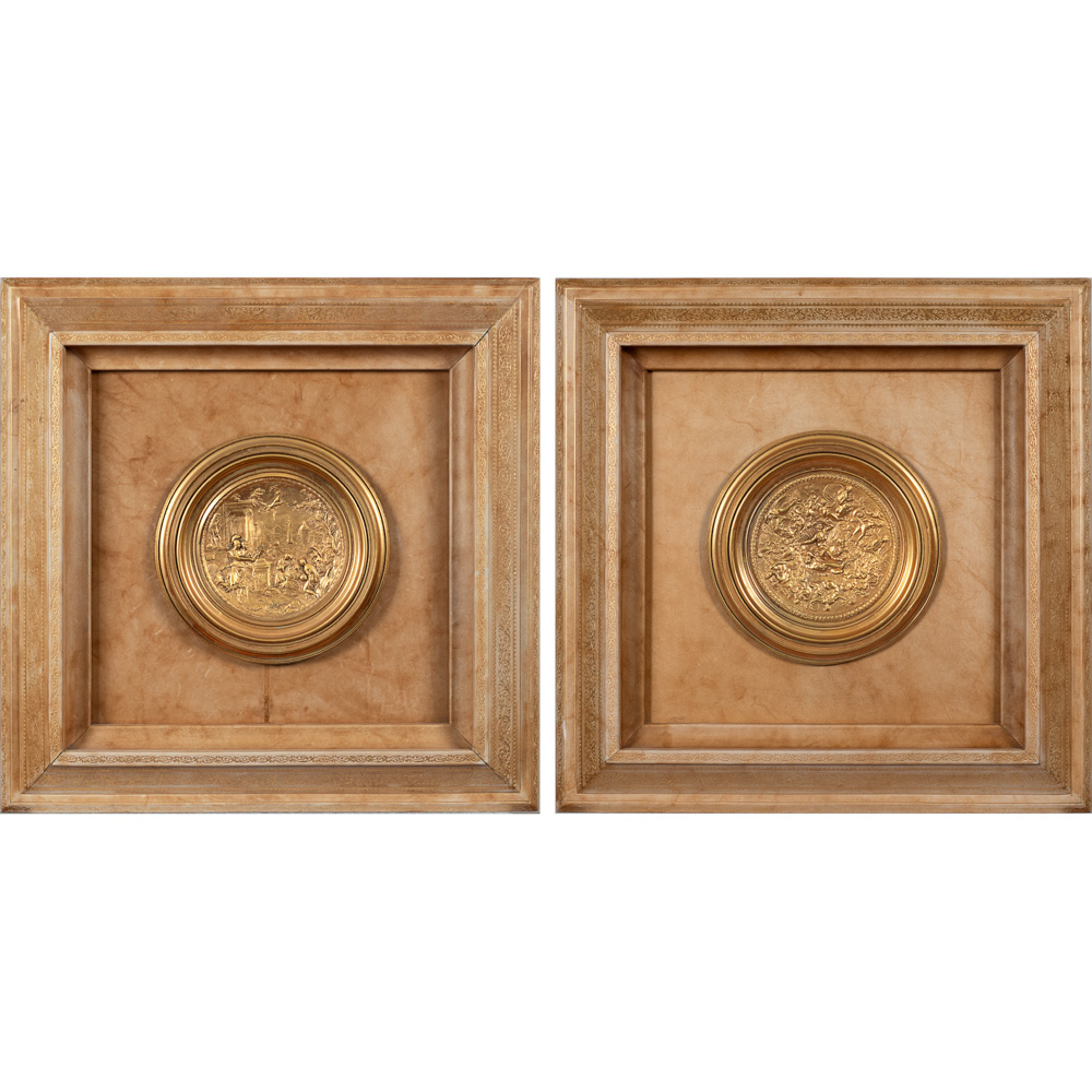 Pair of gilded bronze plaques 19th-20th century d. 23 cm.