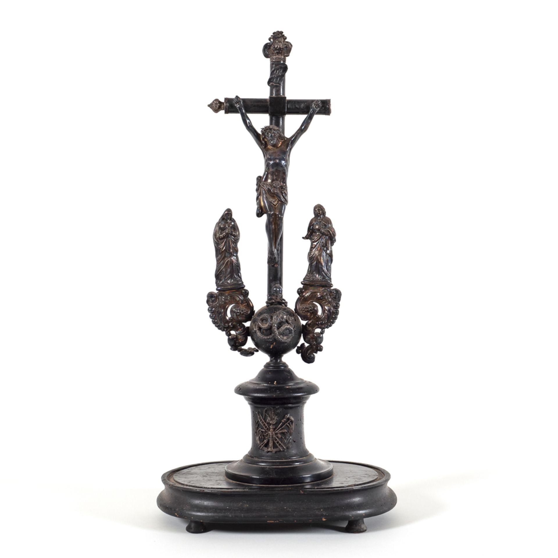 Silvered metal crucifix Italy, 18th-19th century 66x31x21 cm.