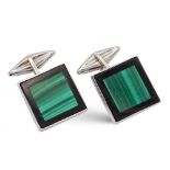 18kt white gold, malachite and black onyx cuff links weight 11,5 gr.