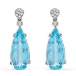 18kt white gold earrings with two pendant aquamarines 42 ct weight 16,9 gr.