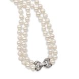 Two strands of cultured pearl necklace weight 98,8 gr.