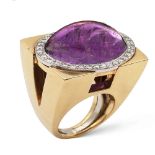 David Webb, 18kt yellow and white gold and amethyst ring weight 32,6 gr,