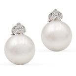 18kt white gold and two South Sea pearls earrings weight 18,8 gr.