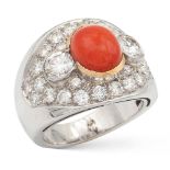 18kt white and yellow gold, coral and diamond ring weight 14,9 gr.