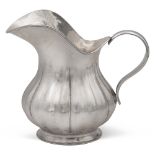 Silver jug with shaped handle Italy, 20th century h. 17,5 cm. marks of Rino Greggio, Padova,