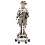 Silver soldier Nuremberg, 19th century h. 24 cm. finely chiselled body with bone face, resting on an