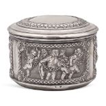 Circular silver box Germany, early 20th century 8x12 cm. band decorated with dancing cherubs, weight