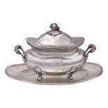 Small silver soup tureen with presentoire Italy, 20th century 17x24x15 cm. marks of A. Cesa,