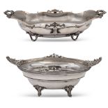 Two silver centerpieces Italy, 20th century 8x32xx19 - 9,5x24,5x15 cm. different shapes and