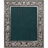 Giamnaria Buccellati, Medicean silver frame Italy, 35x30 cm. decorated with floral and vegetal