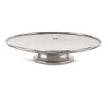 Silver Deco' stand Sheffield, 1925 weight 389 gr. resting on a circular base, smooth body surface,
