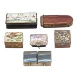 Group of hard stones boxes (6) Different manufactures, 19th-20th century 6,5x3 cm. silver, bronze,