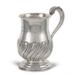 Silver mug Italy, 20th century weight 427 gr. body smooth and fluted, spiral handle, circular
