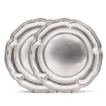 Pair of silver serving plates Italy, 20th century d. 30 cm. circular shape, shaped profile, weight