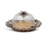 Silver truffle holder Italy, 20th century weight 322 gr. circular plate, glass cover resting on