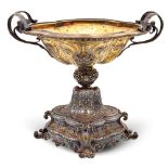 Vermeil centerpiece France, late 19th century weight 1665 gr. pierced body chiselled with vegetal