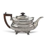 Silver teapot London, George III, 1818 weight 728 gr. mark of William Fountain, fluted body with