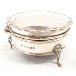 Silver 3 leg trinket pot. Birmingham 1919.