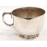 A silver H/M cup.