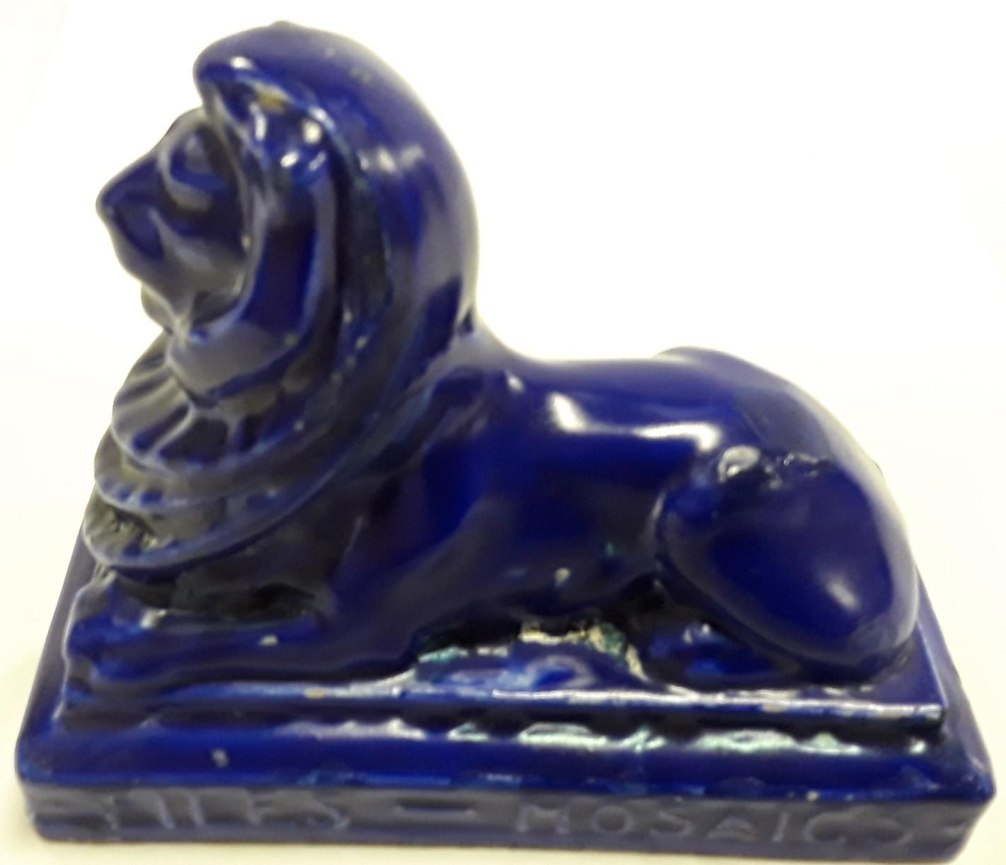 Carters & Co Poole Pottery advertising lion desk paperweight. - Image 2 of 5