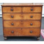 A Victorian two over three chest of drawers on turned supports. H:115, W:123, D:57 (cm).