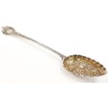 A silver h/m berry spoon.