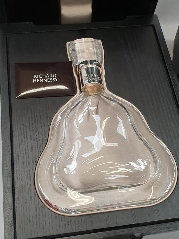 Richard Hennessy Cognac 70cl bottle (empty) and gift box. - Image 2 of 2