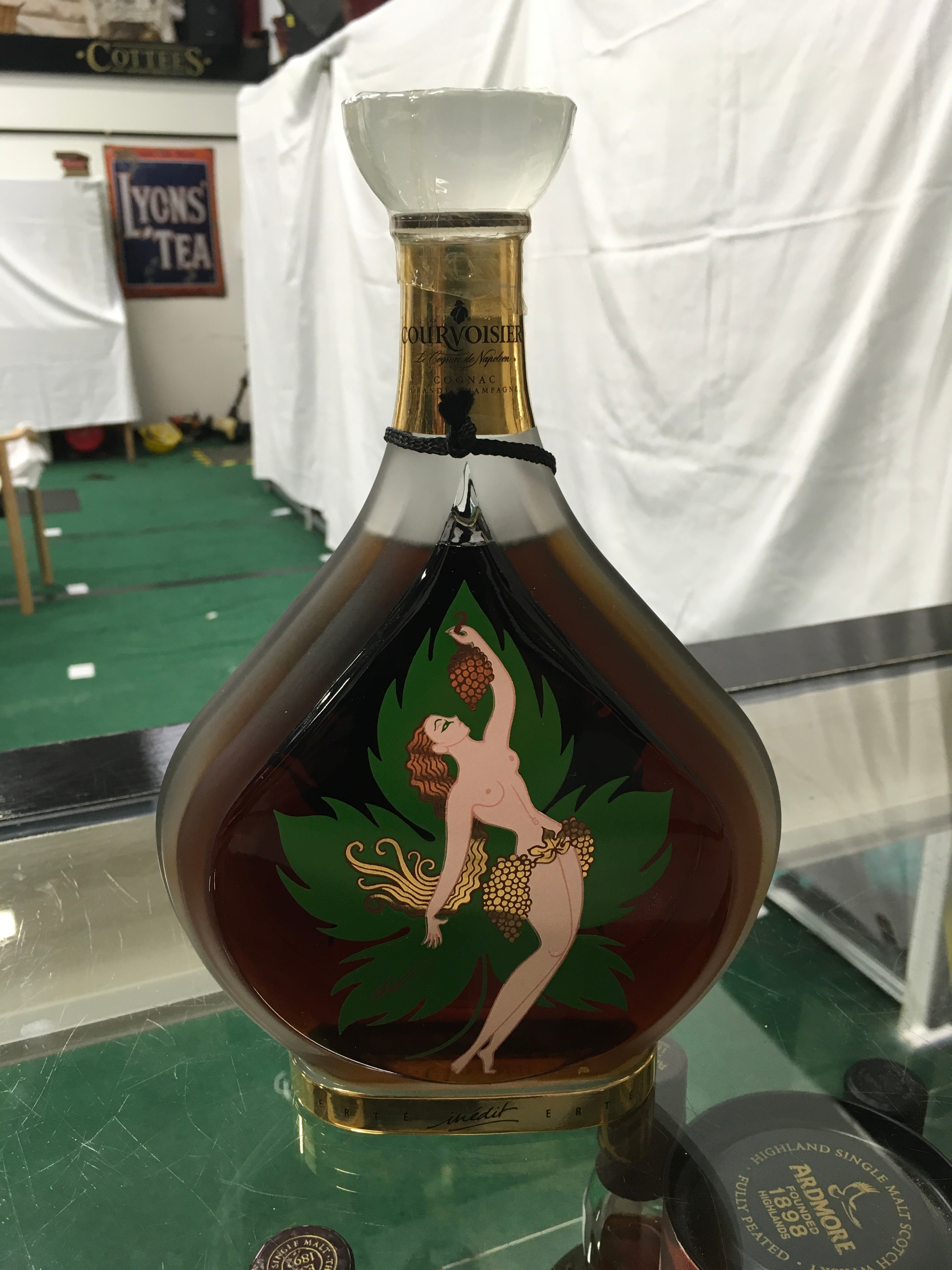 Courvoisier Cognac Complete Erte Collection. Edition No 1 - No 8. All sealed with seven boxed. - Image 14 of 15