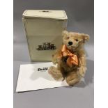 Steiff Danbury Mint William and Catherine The Royal Wedding teddy bear, white tag 662713, LE to