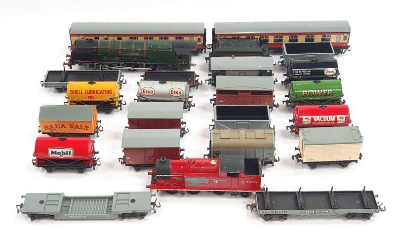 Hornby Dublo locomotives, passenger coaches and rolling stock to include Duchess of Montrose 4-6-2