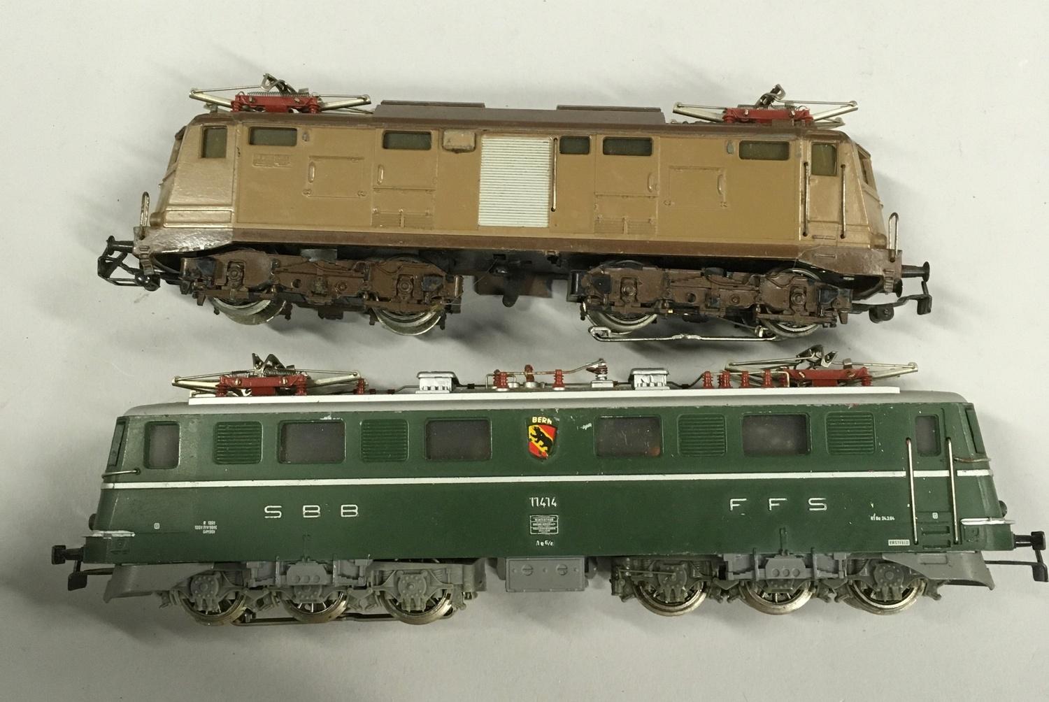 2 Marklin Overhead Electric locomotives: 3050 SBB No.11414 and 3035 E424103, unboxed. - Image 2 of 2