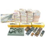 Collection of HO/OO Airfix plastic model kits to include German Infantry, RAF Personnel, WWII